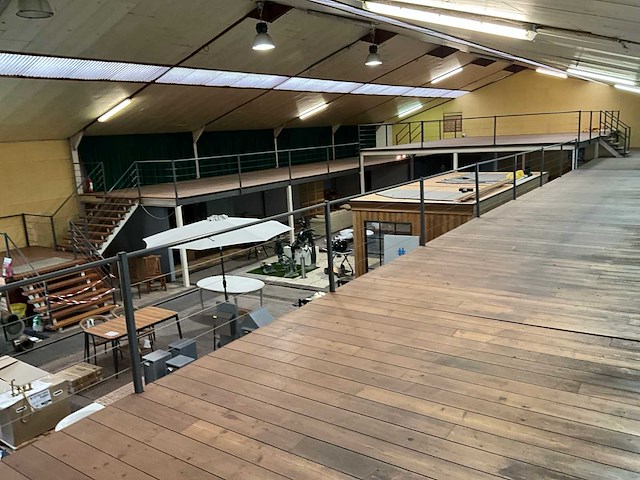 Entresolvloer verdieping hout/staal 330 m2 - afbeelding 13 van  35
