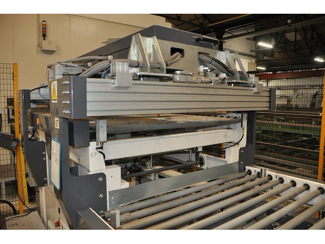 Epb-t furnace gt4 glasstech incl. heating tunnel - afbeelding 42 van  46