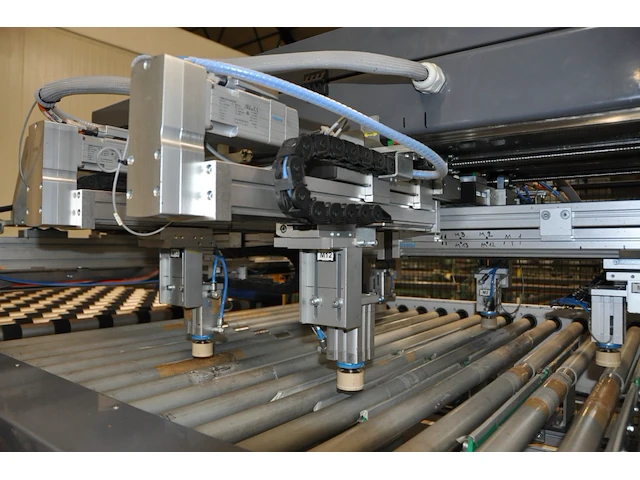 Epb-t furnace gt4 glasstech incl. heating tunnel - afbeelding 43 van  46