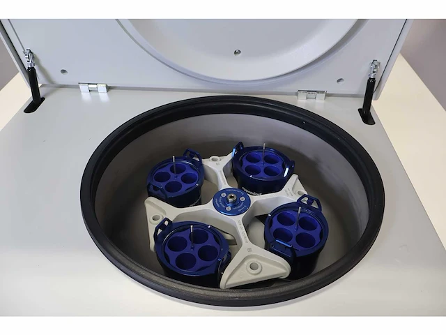 Eppendorf - 5910r - cooled centrifuge - 2019 - afbeelding 7 van  10