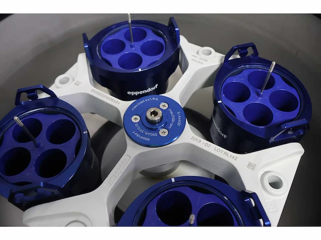 Eppendorf - 5910r - cooled centrifuge - 2019 - afbeelding 8 van  10