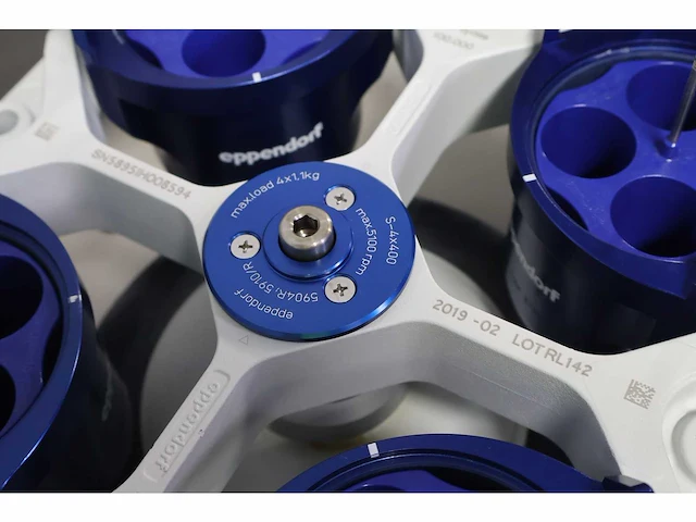 Eppendorf - 5910r - cooled centrifuge - 2019 - afbeelding 9 van  10