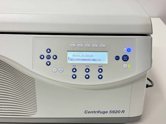 Eppendorf - 5920r - cooled centrifuge - afbeelding 3 van  9