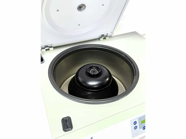 Eppendorf 5804r - gekoelde centrifuge met rotoren - afbeelding 4 van  4