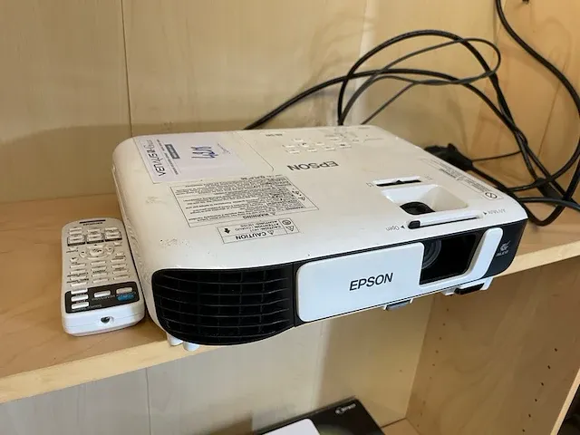 Epson lcd projector - afbeelding 1 van  9