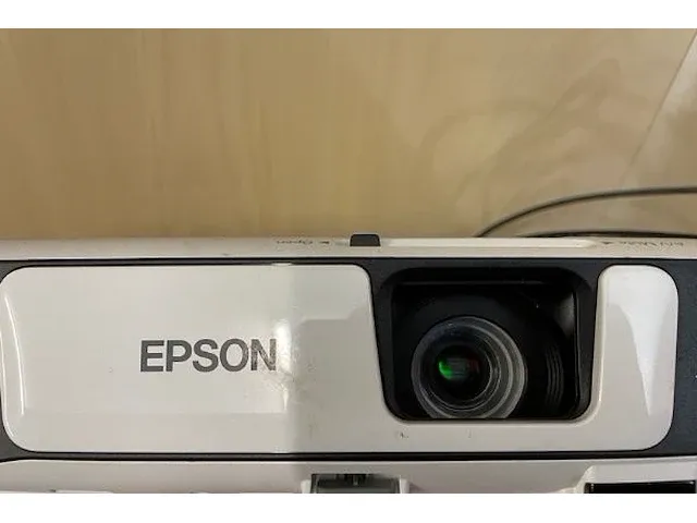 Epson lcd projector - afbeelding 6 van  9