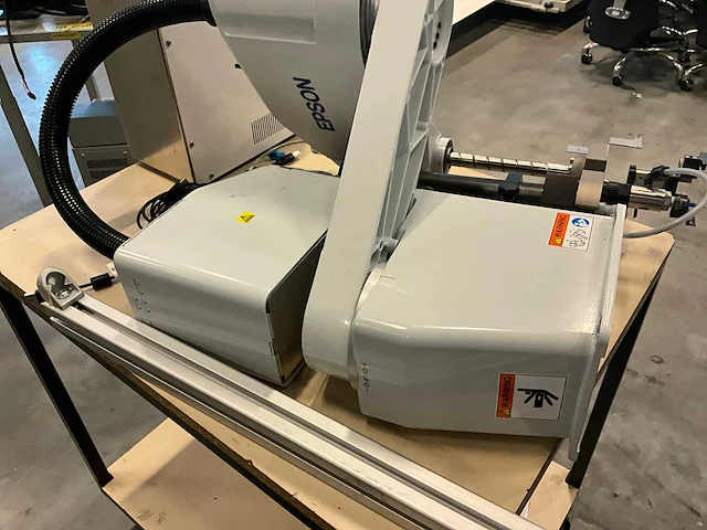 Epson scara robot - afbeelding 6 van  10
