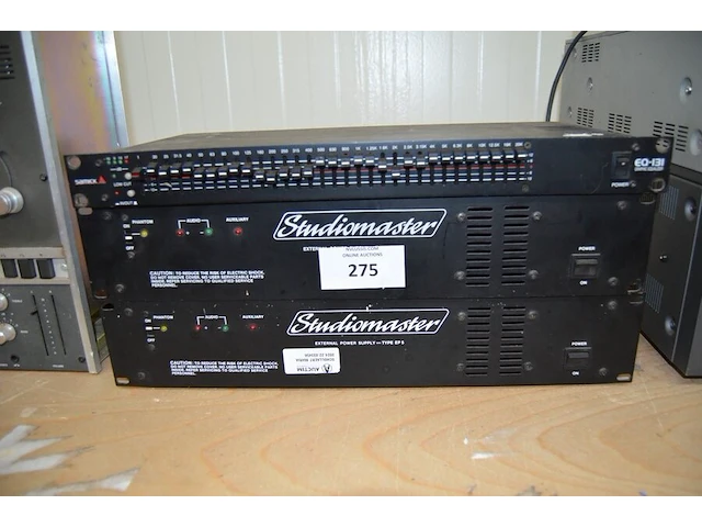 Equalizer samick eq-131, 2 external power supply studiomaster type ep5 - afbeelding 1 van  8