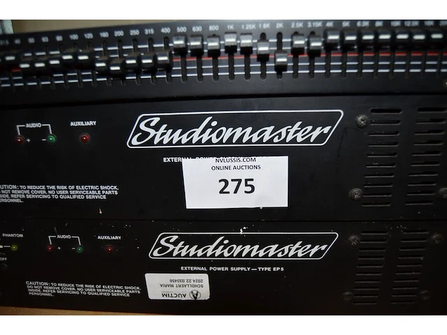 Equalizer samick eq-131, 2 external power supply studiomaster type ep5 - afbeelding 2 van  8