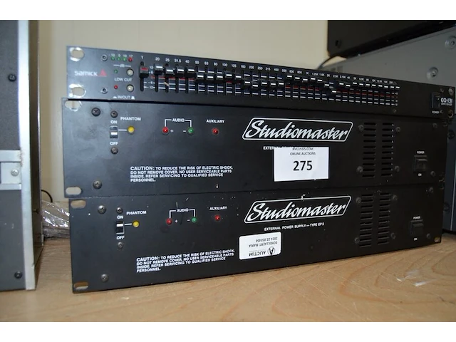 Equalizer samick eq-131, 2 external power supply studiomaster type ep5 - afbeelding 3 van  8