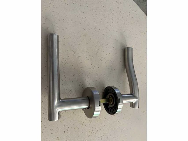 Erba rvs - deurbeslagset - deurkruk 480x - afbeelding 3 van  3