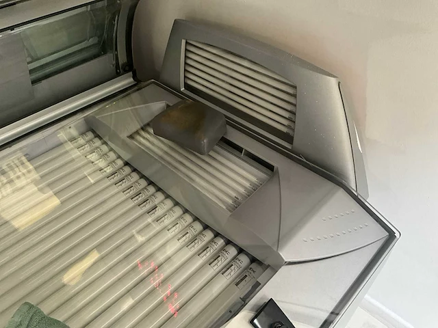 Ergoline excellence 950 zonnebank - afbeelding 10 van  13