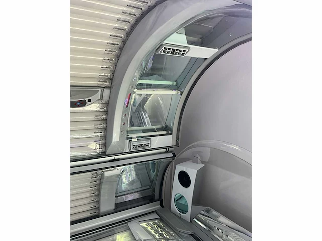 Ergoline prestige 1400 n zonnebank - afbeelding 2 van  17