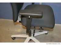 Ergonomische bureaustoel könig & neurath - afbeelding 5 van  5