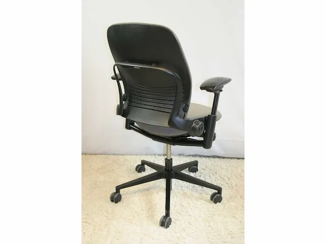 Ergonomische bureaustoel steelcase leap mokka - afbeelding 5 van  6