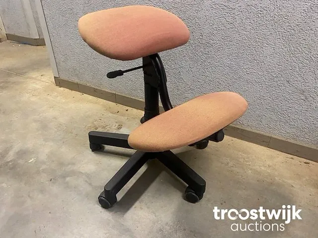 Ergonomische bureaustoel - afbeelding 1 van  4