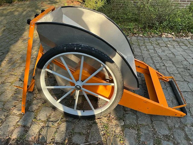 Ergonomische kruiwagen - afbeelding 1 van  4