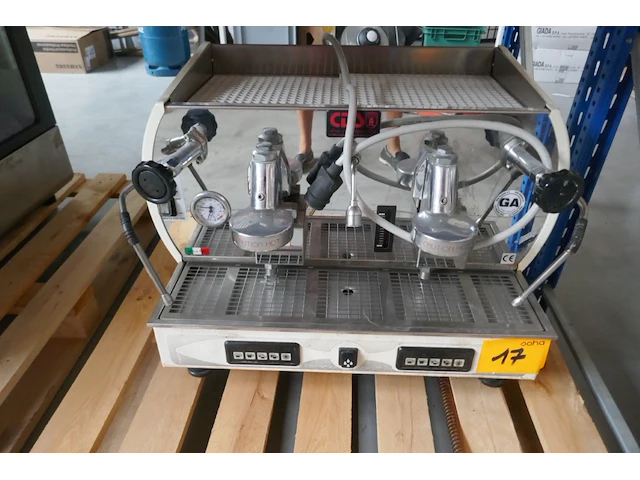 Espressomachine 2 groepen la nuova era - afbeelding 1 van  5