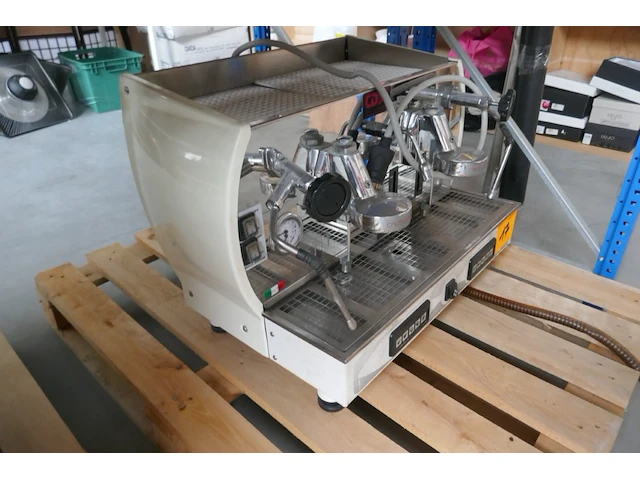 Espressomachine 2 groepen la nuova era - afbeelding 2 van  5
