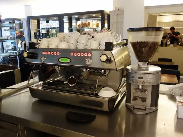 Espressomachine la marzocco - afbeelding 1 van  5