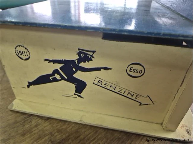 Esso garage - afbeelding 2 van  4
