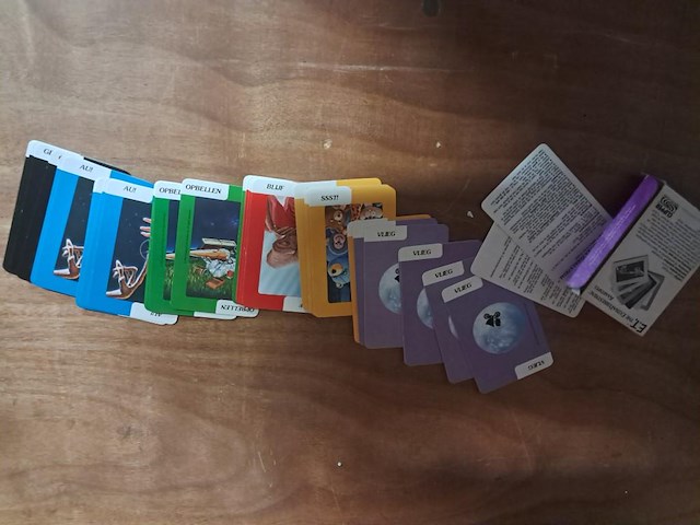 Et kaartspel - afbeelding 3 van  5