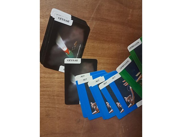 Et kaartspel - afbeelding 4 van  5