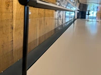 Etalagebank van museumkwaliteit - afbeelding 4 van  9