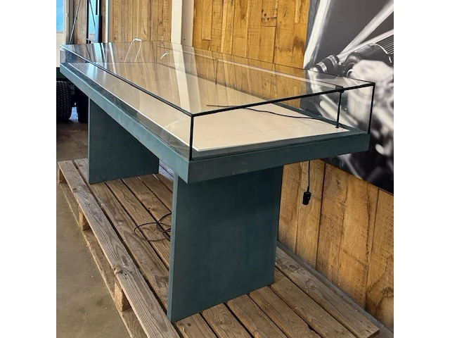 Etalagebank van museumkwaliteit - afbeelding 5 van  9