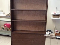 Etalagekast op wieltjes - afbeelding 1 van  2
