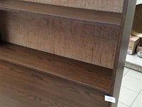 Etalagekast op wieltjes - afbeelding 2 van  2
