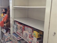 Etalagekast zonder inhoud - afbeelding 2 van  2