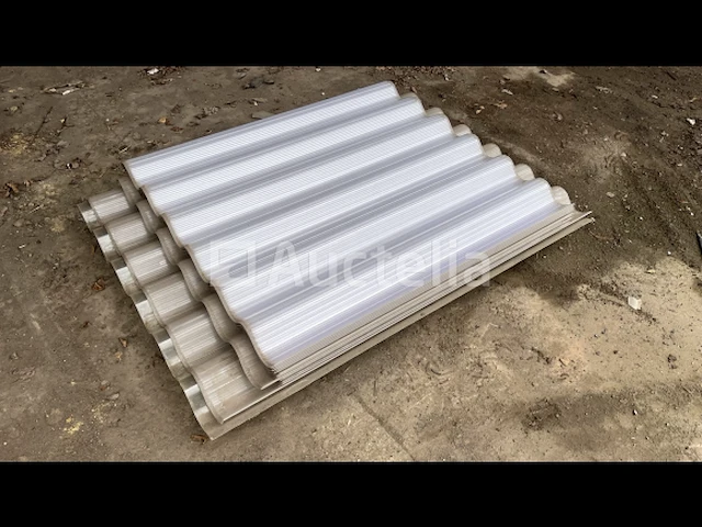 Eternit / svk plexiglas geïsoleerd - afbeelding 2 van  4