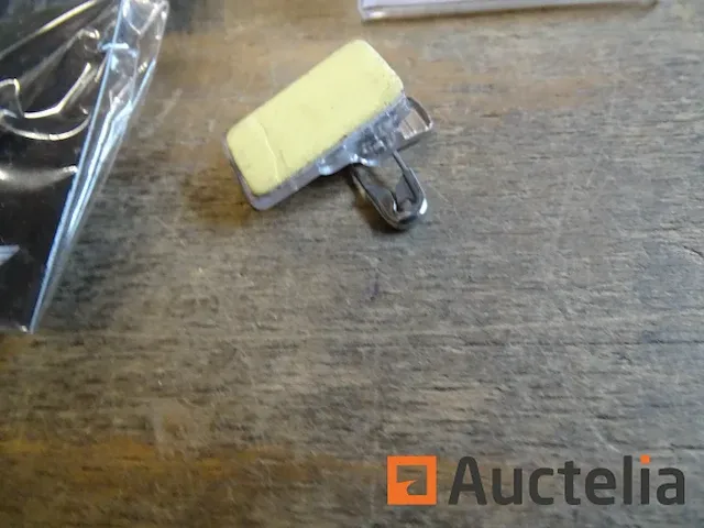Etikethouder karton, mini pins - afbeelding 3 van  8