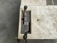 Eureka 870s zelfrijdende veegmachine benzine motor - afbeelding 14 van  16
