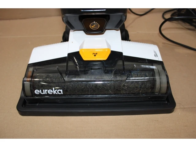Eureka new300 stofzuiger, droog en nat - afbeelding 2 van  4