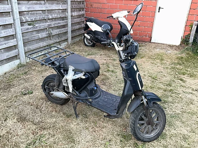 Eurocka ckexpress e-scooter - afbeelding 3 van  5
