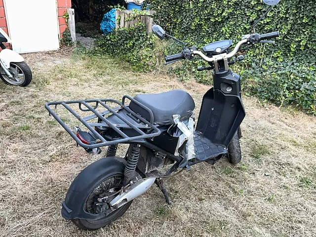 Eurocka ckexpress e-scooter - afbeelding 4 van  5