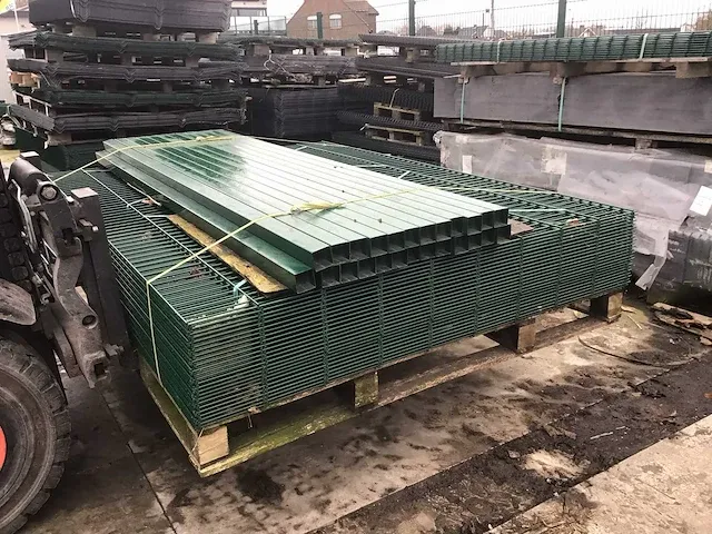 Europees fabrikaat 2d super 8/6/8mm lot panelen met palen en bevestigingen - afbeelding 2 van  8