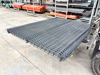 Europees fabrikaat 3d 4/5mm pakket panelen met palen en bevestigingen - afbeelding 2 van  8