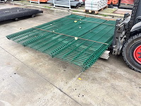 Europees fabrikaat 3d 5mm lot draadpanelen met palen en bevestigingen - afbeelding 1 van  12