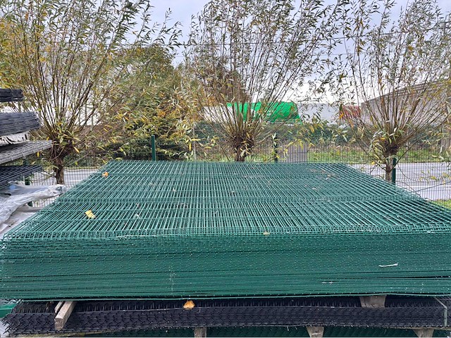 Europees fabrikaat 3d 5mm lot draadpanelen met palen en bevestigingen - afbeelding 1 van  15