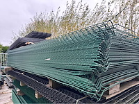 Europees fabrikaat 3d 5mm lot draadpanelen met palen en bevestigingen - afbeelding 10 van  15