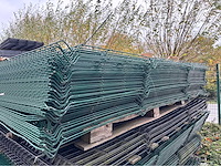 Europees fabrikaat 3d 5mm lot draadpanelen met palen en bevestigingen - afbeelding 11 van  15