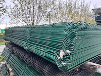Europees fabrikaat 3d 5mm lot draadpanelen met palen en bevestigingen - afbeelding 12 van  15
