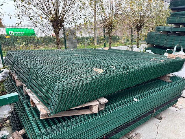 Europees fabrikaat 3d 5mm lot draadpanelen met palen en bevestigingen - afbeelding 8 van  15