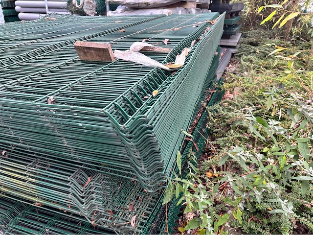 Europees fabrikaat 3d 5mm lot draadpanelen met palen en bevestigingen - afbeelding 10 van  15