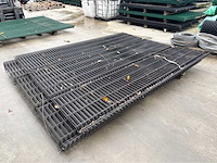 Europees fabrikaat 3d 5mm lot draadpanelen met palen en bevestigingen - afbeelding 1 van  12