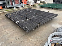 Europees fabrikaat 3d 5mm lot draadpanelen met palen en bevestigingen - afbeelding 6 van  12