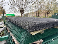 Europees fabrikaat 3d 5mm lot draadpanelen met palen en bevestigingen - afbeelding 10 van  15